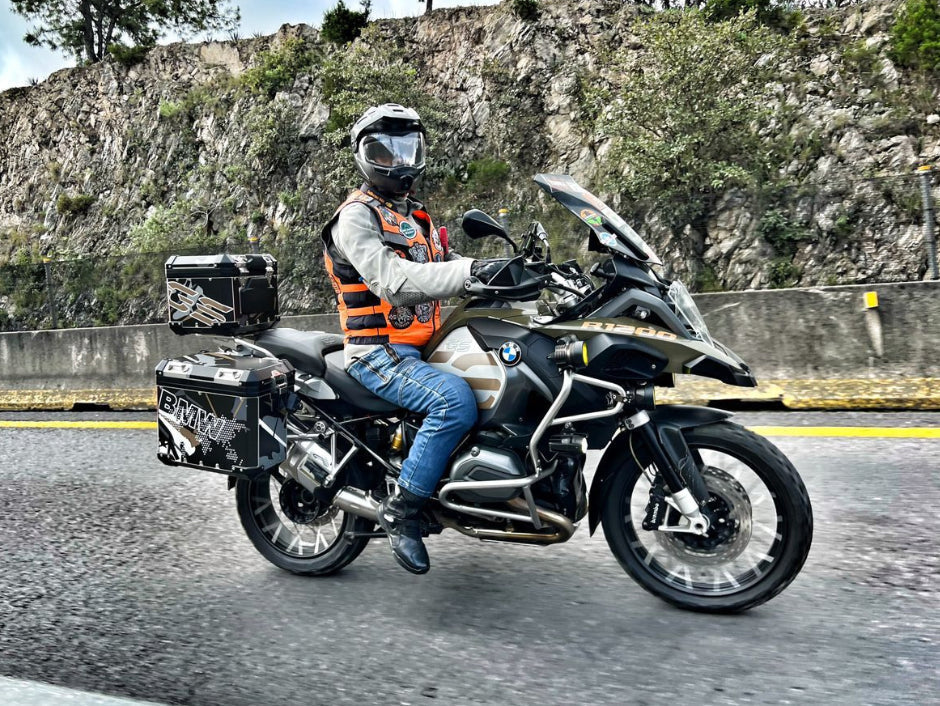 Jeans de Motociclistas, los Mejores para Protegerte en la carretera